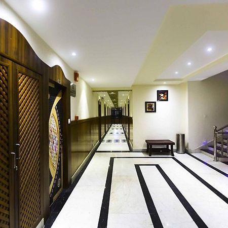 Hotel Kings Regency Drang Экстерьер фото