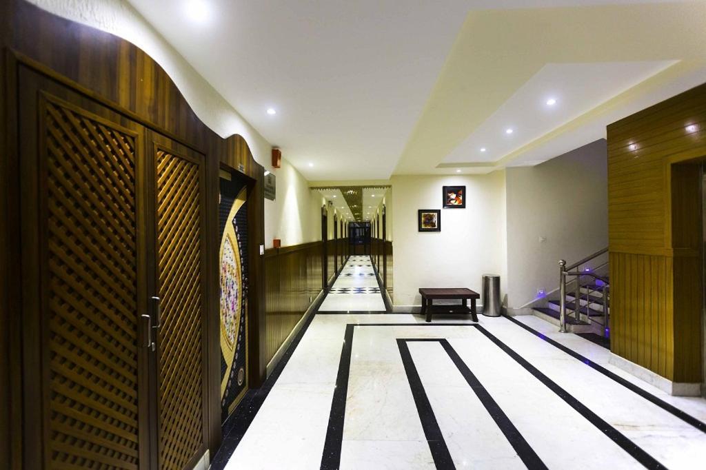Hotel Kings Regency Drang Экстерьер фото