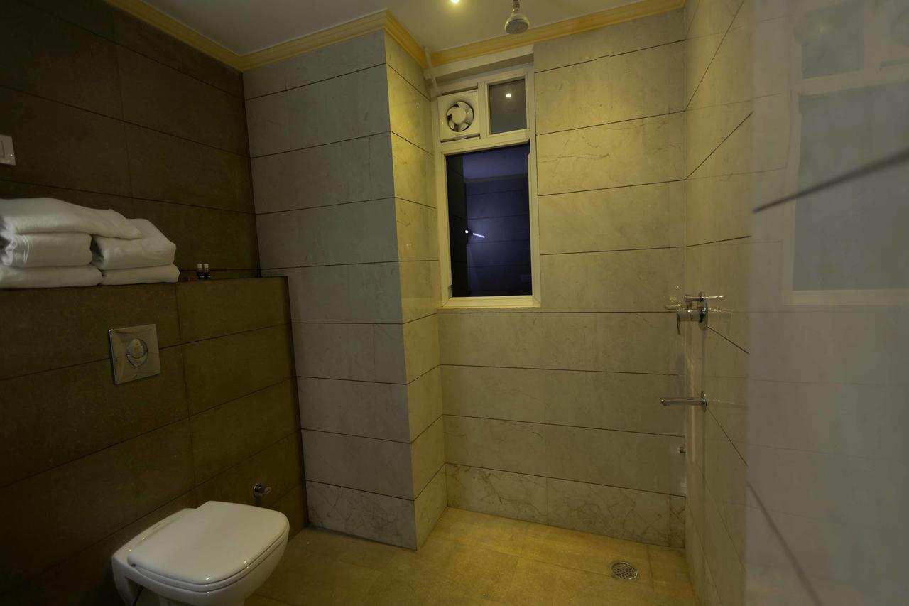 Hotel Kings Regency Drang Экстерьер фото